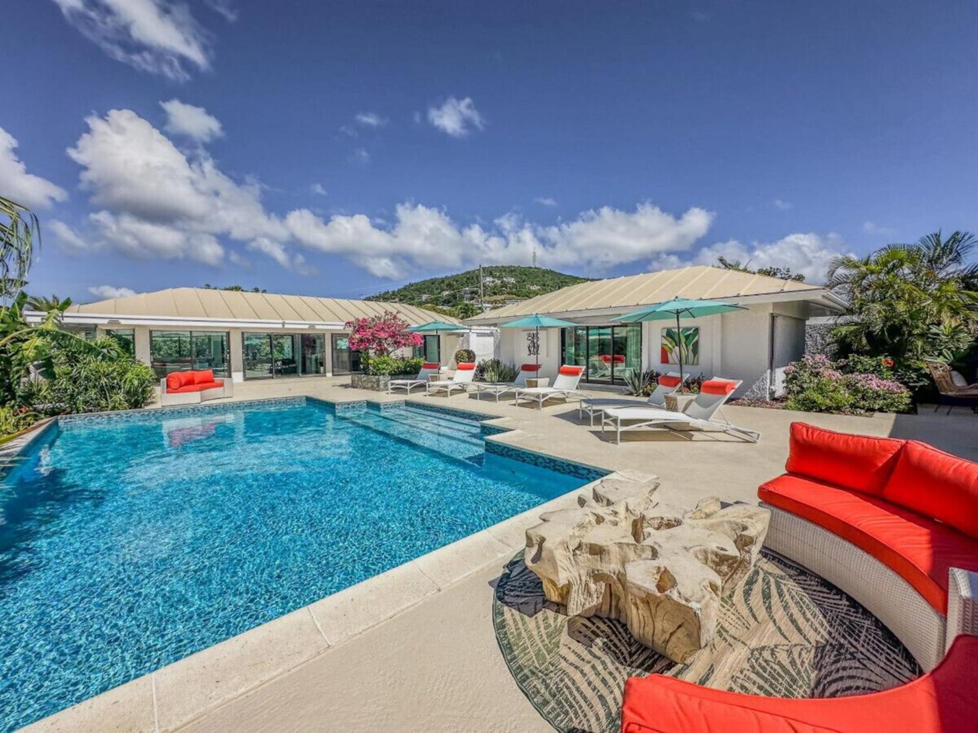 Royal Villa With A Huge Swimming Pool Cowell Battery 外观 照片