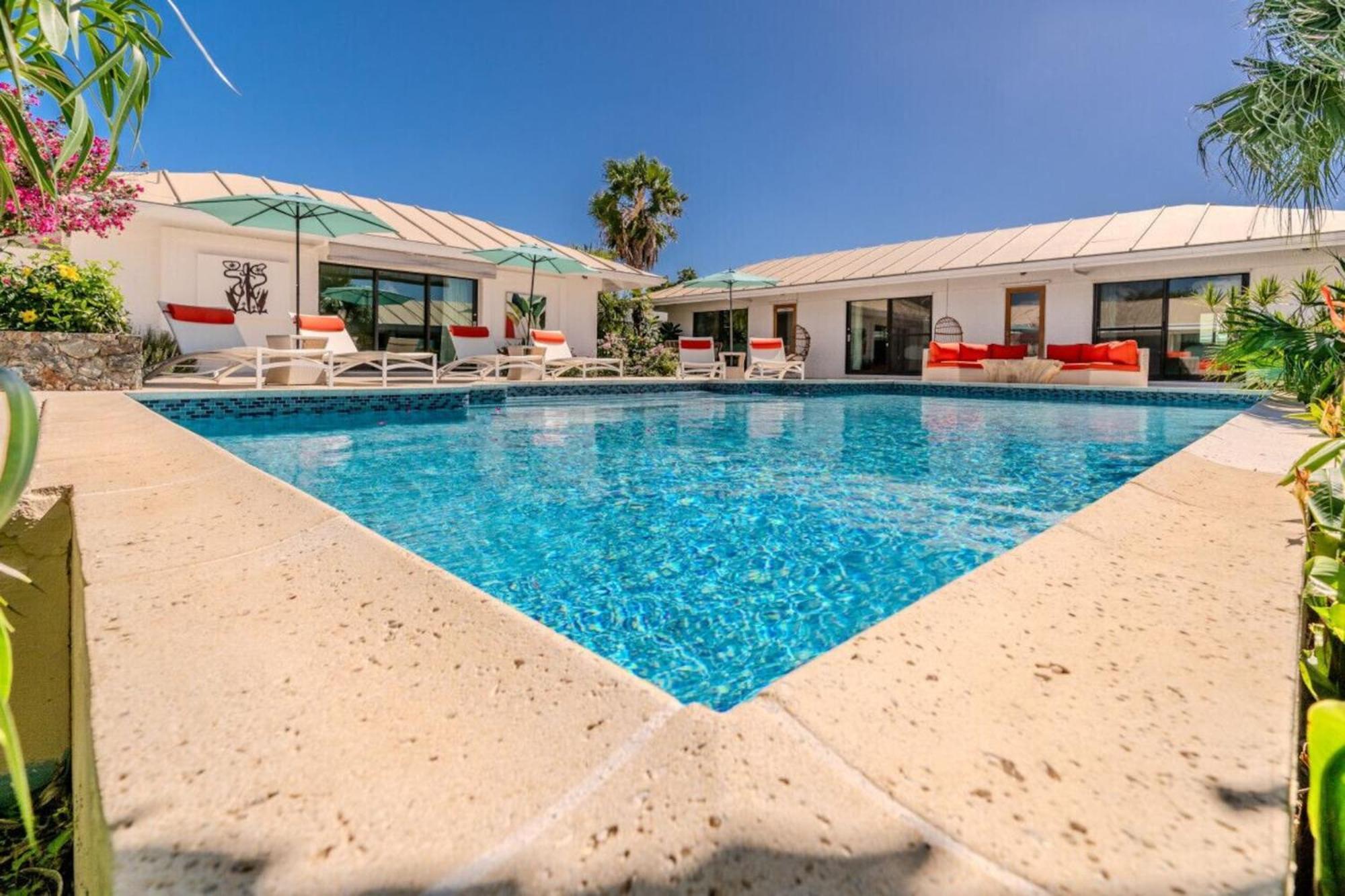Royal Villa With A Huge Swimming Pool Cowell Battery 外观 照片