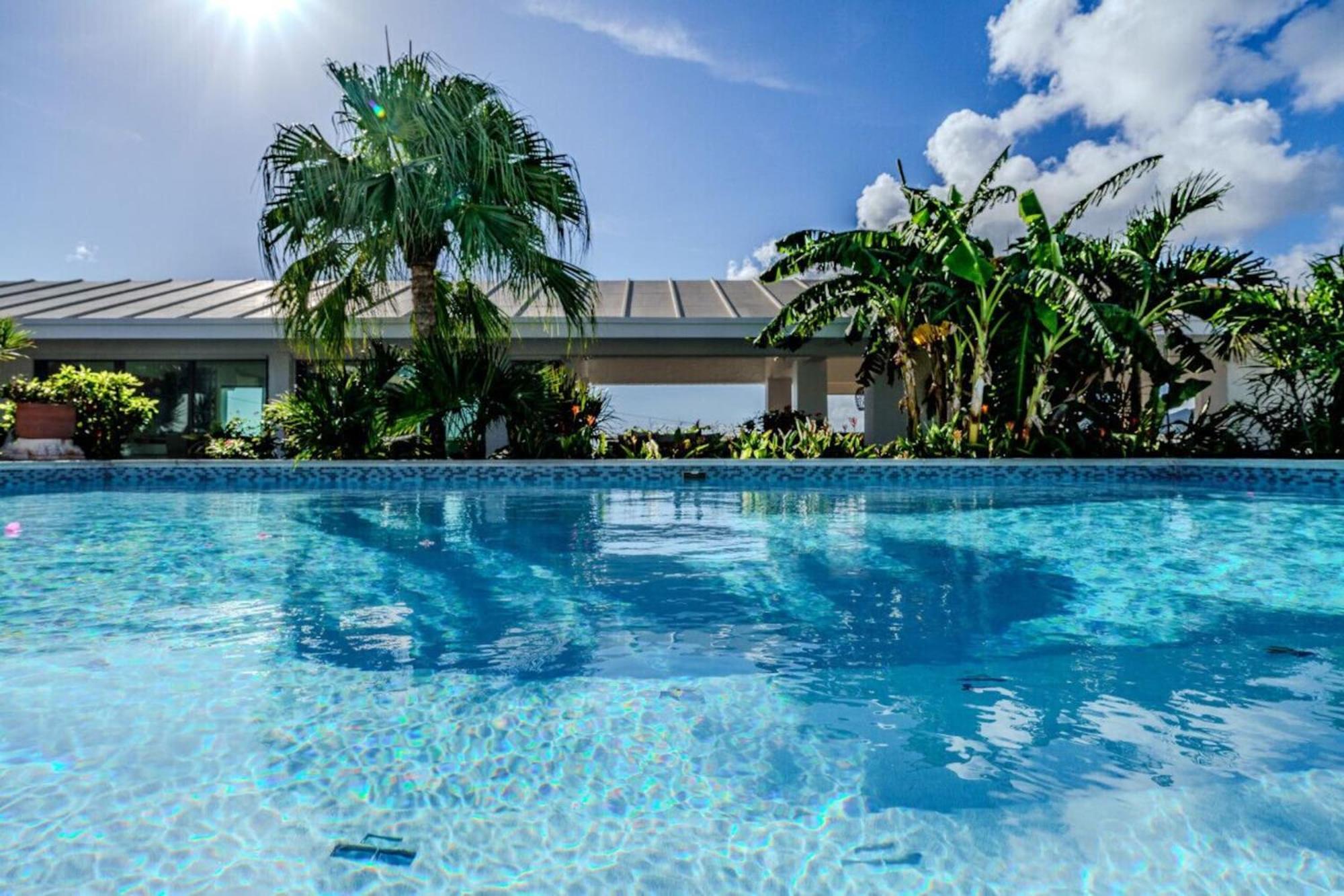 Royal Villa With A Huge Swimming Pool Cowell Battery 外观 照片