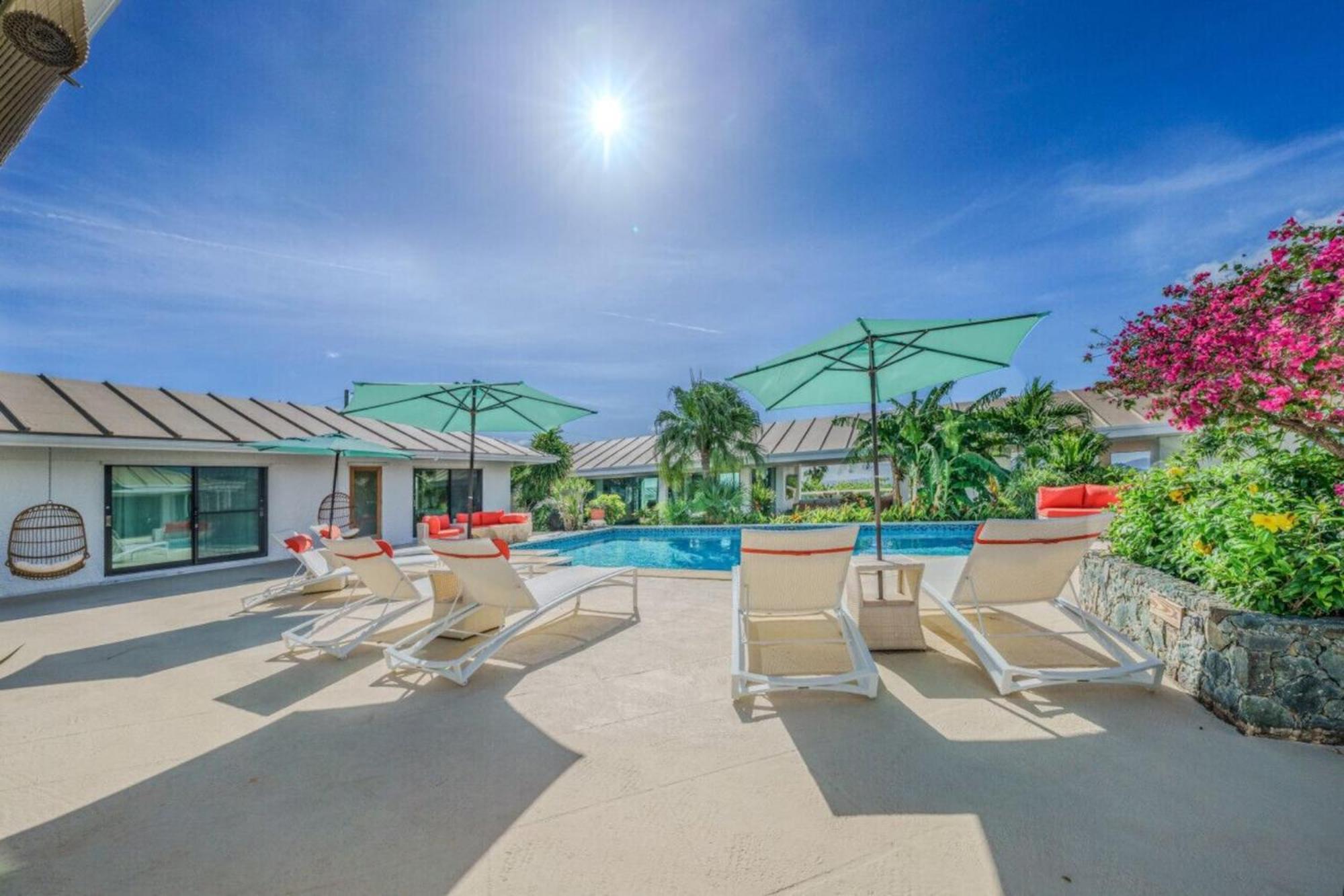 Royal Villa With A Huge Swimming Pool Cowell Battery 外观 照片
