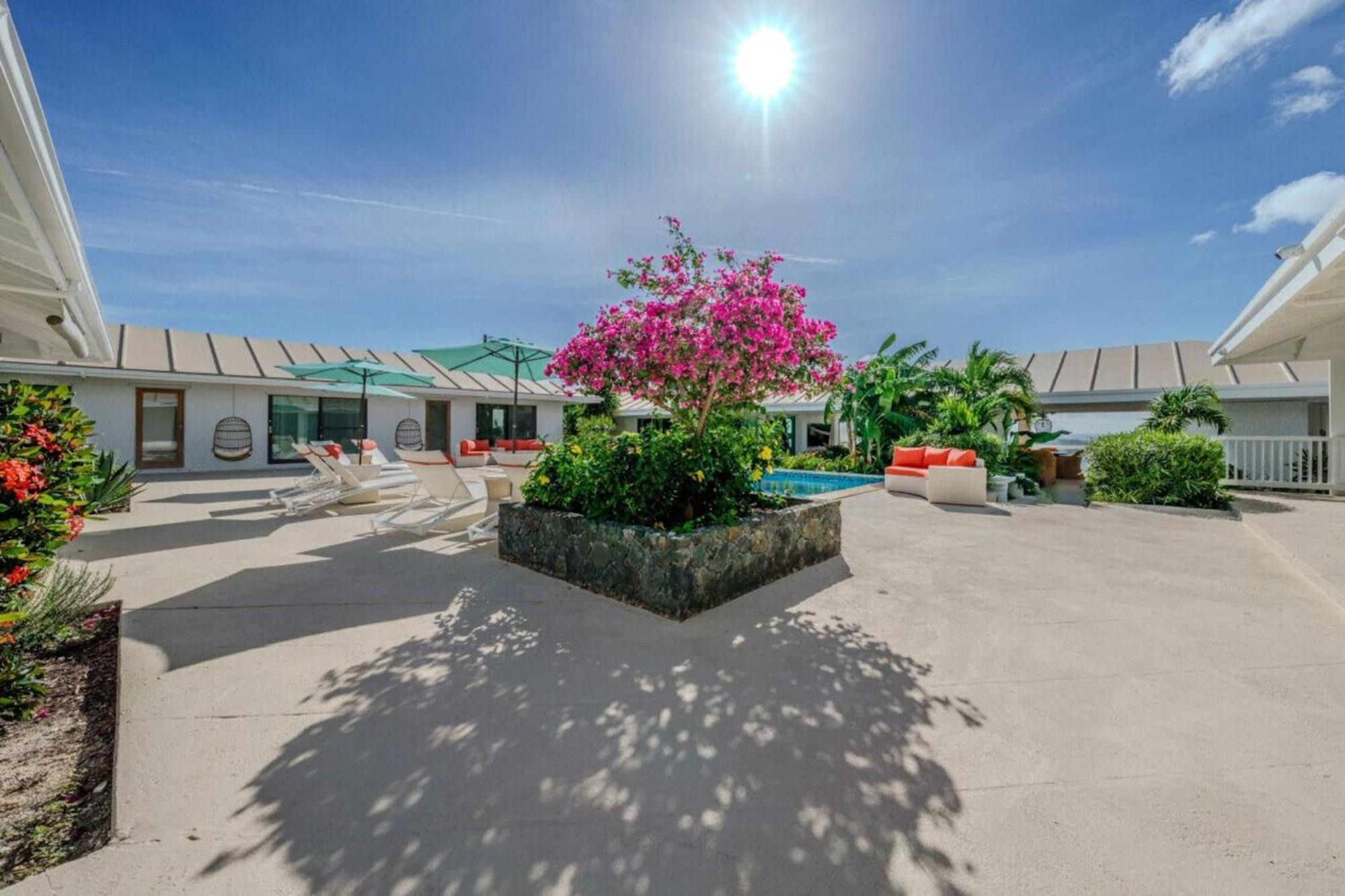 Royal Villa With A Huge Swimming Pool Cowell Battery 外观 照片